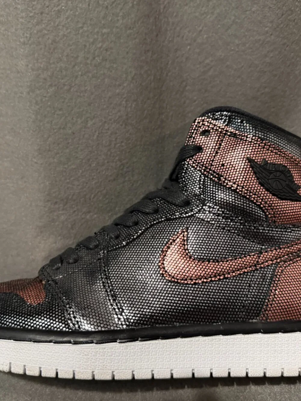 Nike Air Jordan 1 Retro High OG Fearless - Fearless Metallic Rose Gold